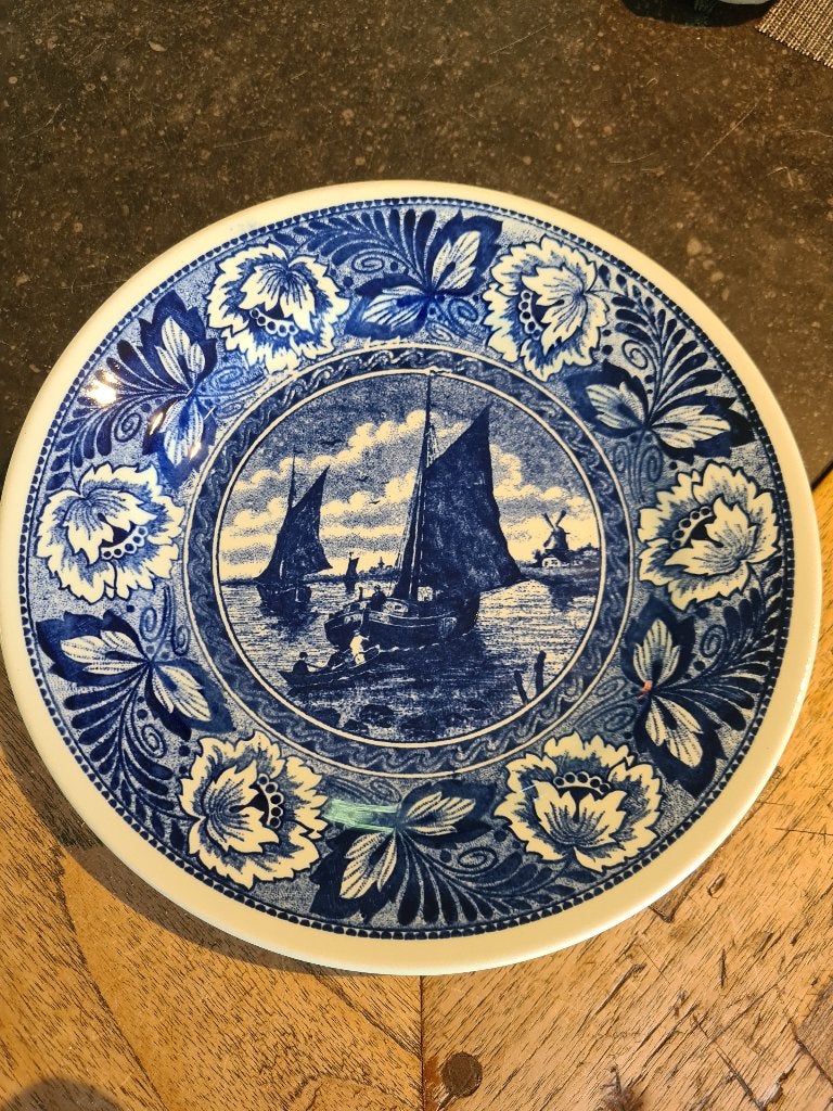 Delfts Boch bord 23,5 cm met hang mogelijkheid, Ophalen of Verzenden