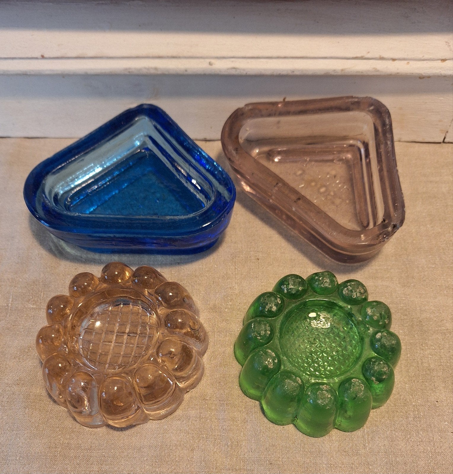 4 Oude Franse Kachelvoetjes, dik zwaar glas, Antiek en Kunst, Antiek | Glas en Kristal, Ophalen of Verzenden