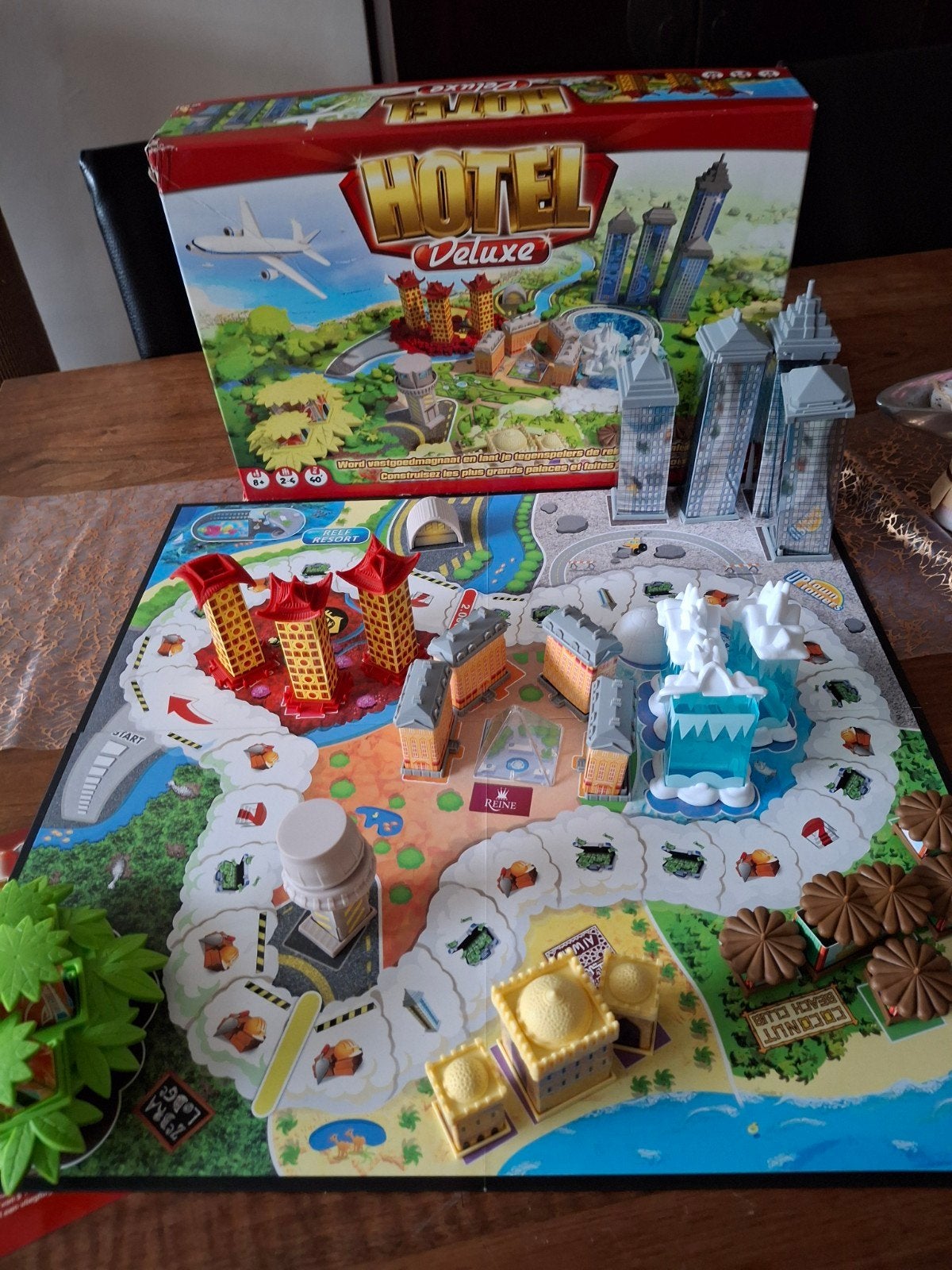 bordspel hotel  deluxe, Hobby en Vrije tijd, Gezelschapsspellen | Bordspellen, Ophalen of Verzenden