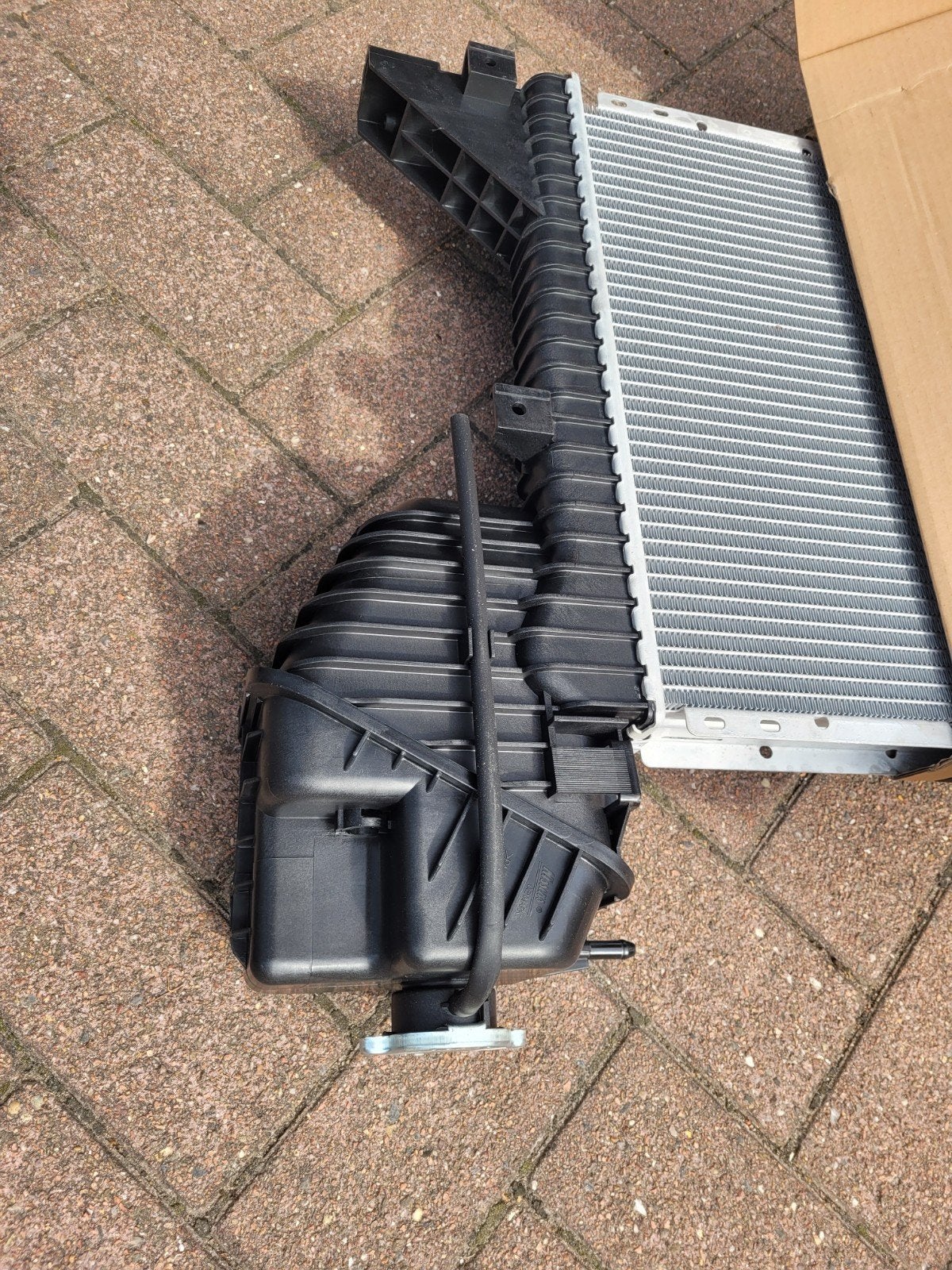 Mercedes benz radiateur t/m 2006 koelvloeistof radiateur 904, Auto-onderdelen, Ophalen of Verzenden, Nieuw
