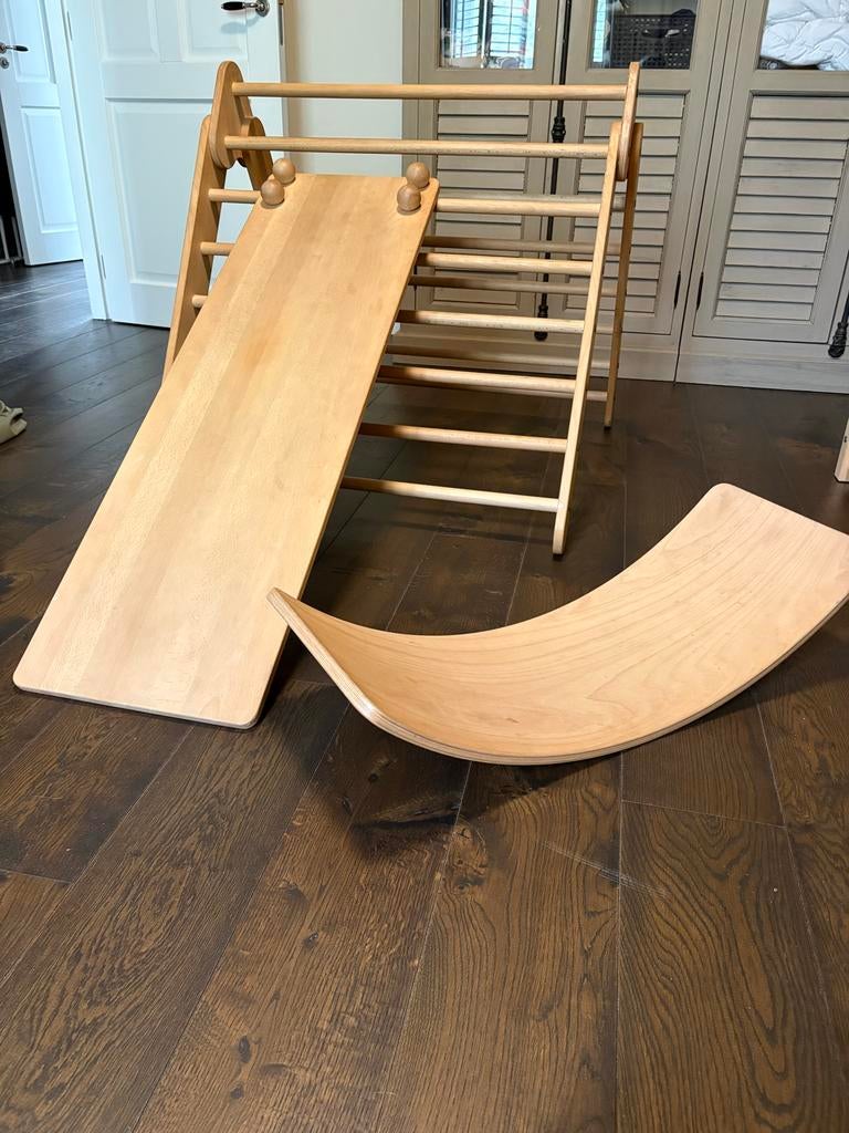 Houten Montessori klimrek met glijbaan en klimwand, Ophalen, Zo goed als nieuw