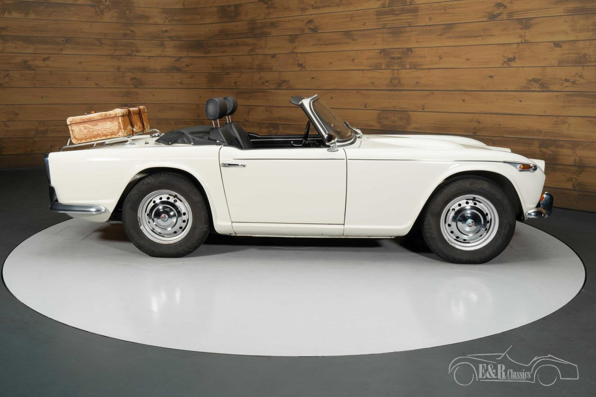 Triumph TR4A IRS Cabriolet | 1966, foto 12