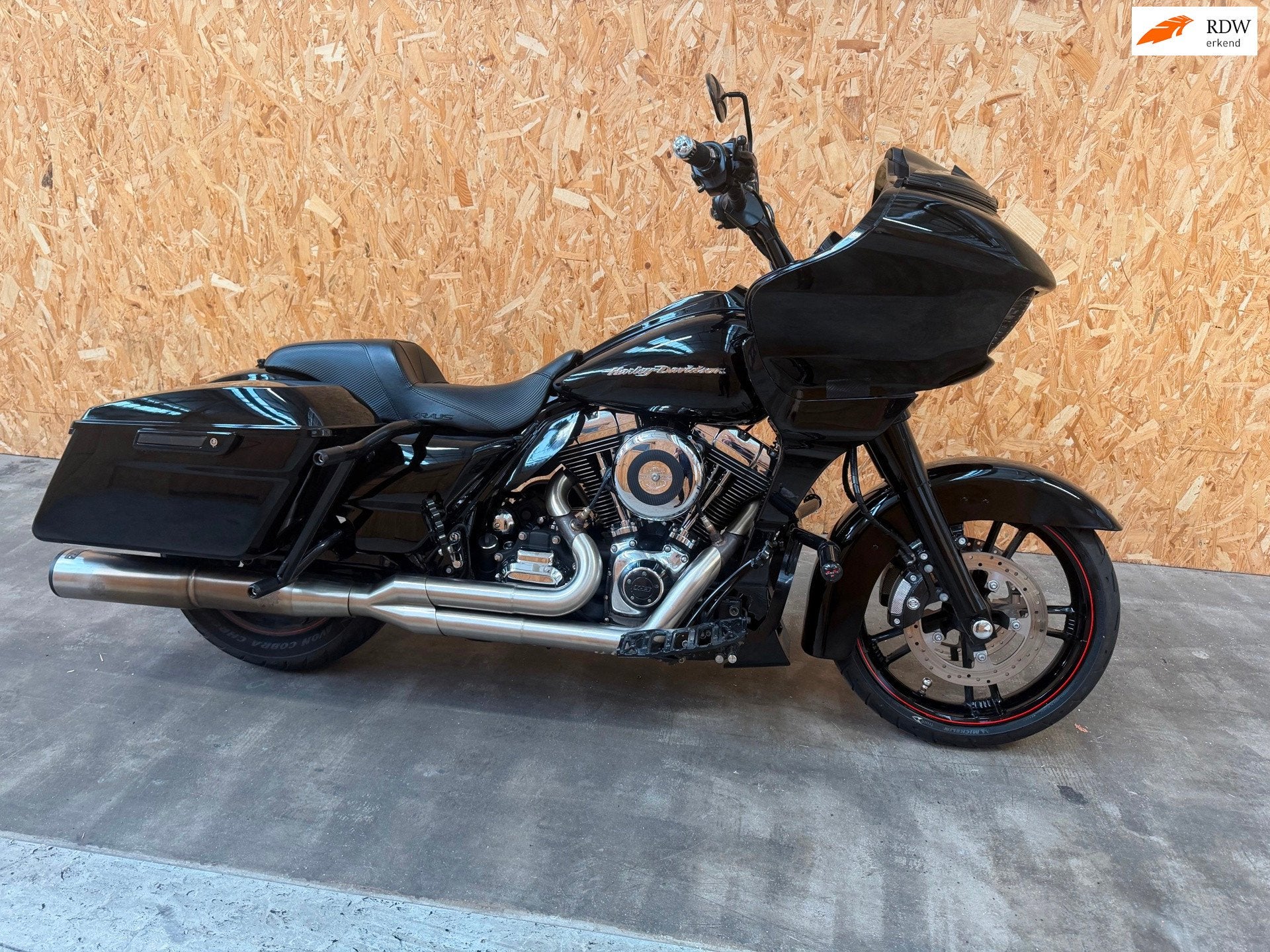 Harley Davidson Road Glide special bomvol 2016, 1688 cc, ABS, Meer dan 35 kW, Toermotor