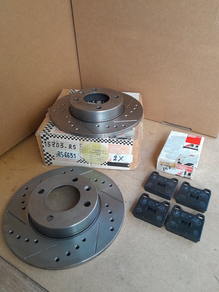 Nieuwe Set Remschijven + Remblokken Audi 80/VW Jetta I/Seat, Ophalen of Verzenden, Nieuw, Audi