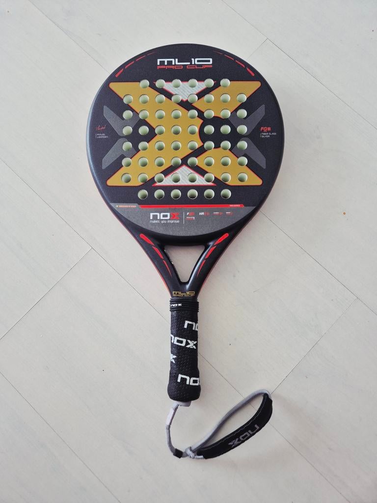 Nox ML10 Pro Cup Rough Surface padel racket, Sport en Fitness, Ophalen, Zo goed als nieuw, Padelracket