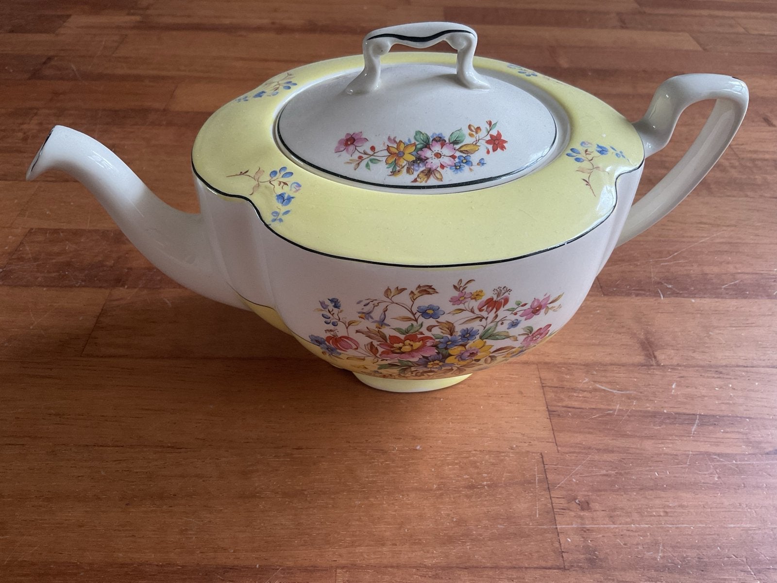 Vintage Johnson Bros. Pareek theepot met bloemendecor, Antiek en Kunst, Ophalen of Verzenden