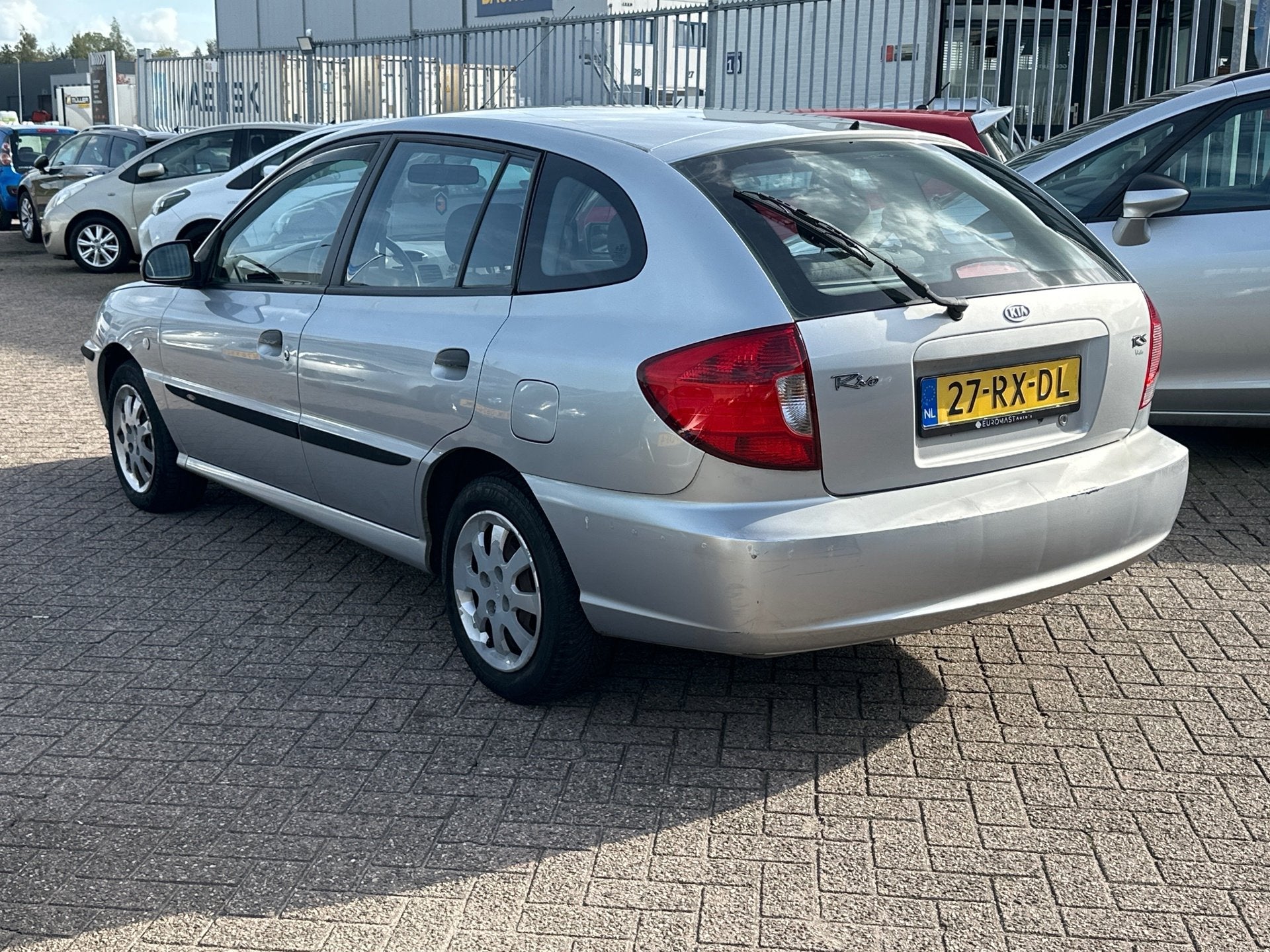 Kia Rio 1.3 RS Visto Nieuw apk stuurbekrachtiging, Auto's, Voorwielaandrijving, 15 km/l, 4 cilinders, 82 pk