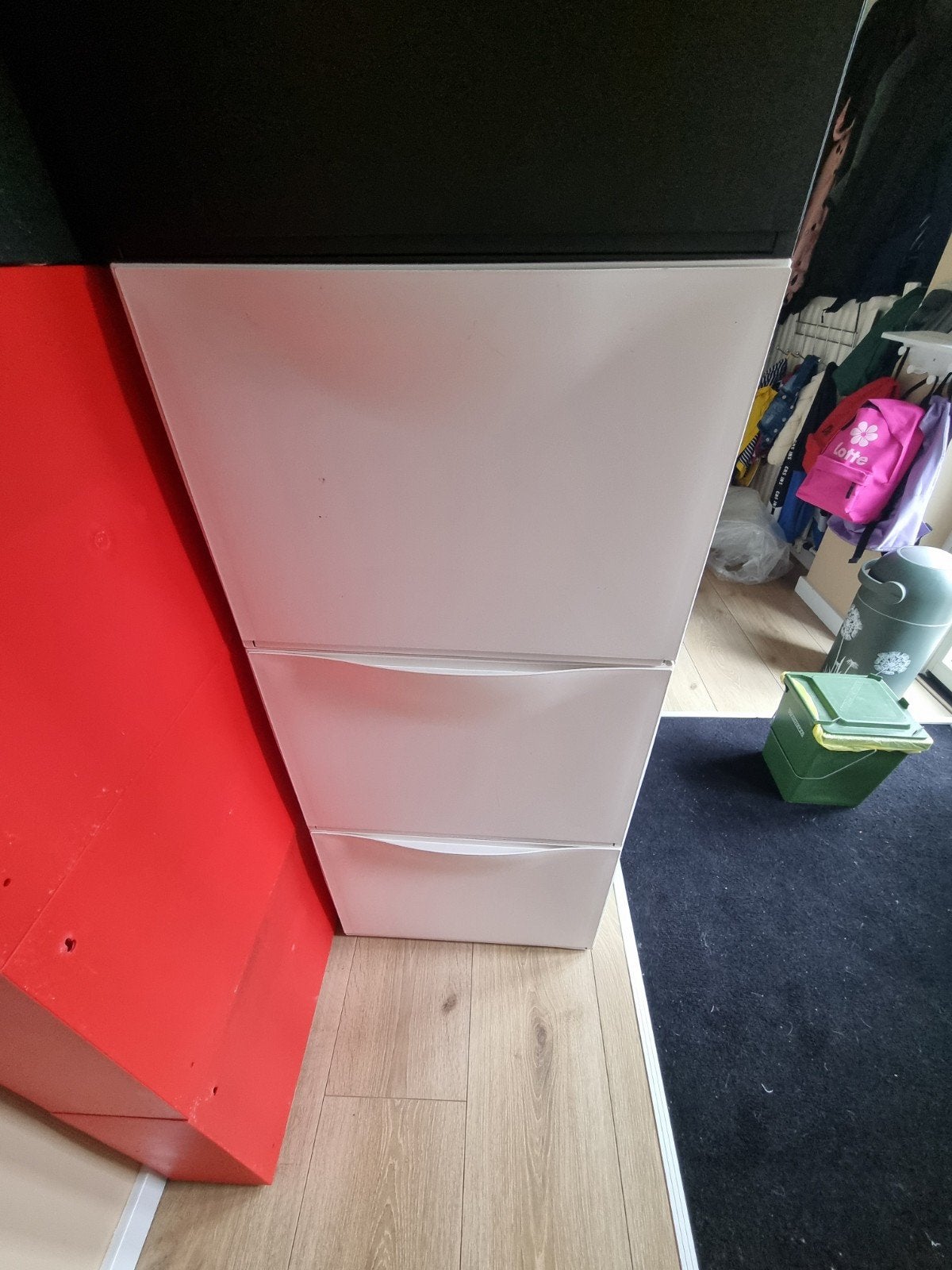 8x IKEA TRONES schoenenkasten (3 rood, 3 wit, 2 zwart), Ophalen, Gebruikt, Modern, Functioneel