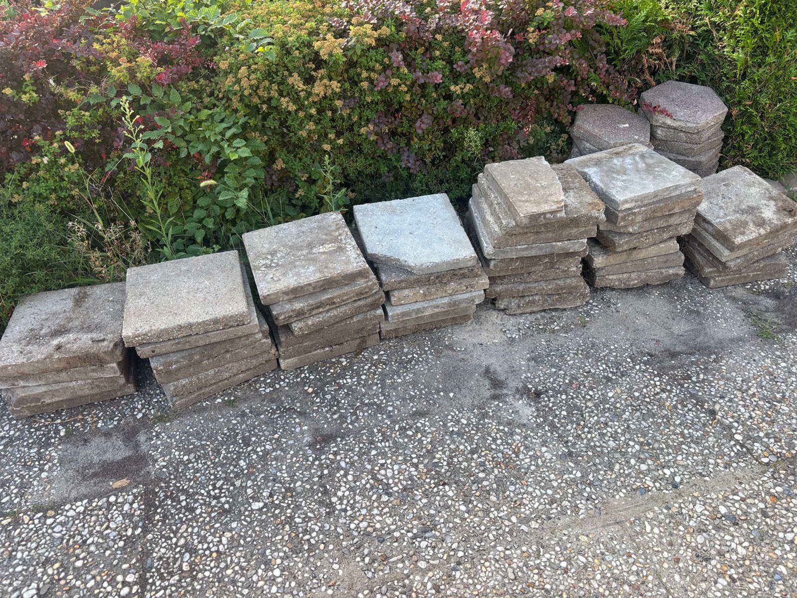 42 gebruikte 30x30 tegels voor verzwaring of vlonder, Ophalen, Overige materialen, Gebruikt, 20 tot 40 cm