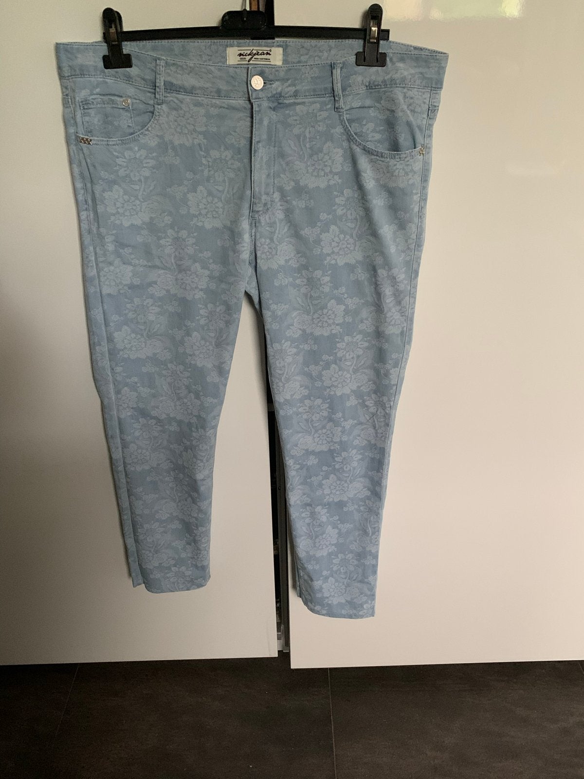 Gebloemde blauwe lange broek van NickJean, Kleding | Dames, Broeken en Pantalons, Blauw, Maat 42/44 (L), Ophalen of Verzenden