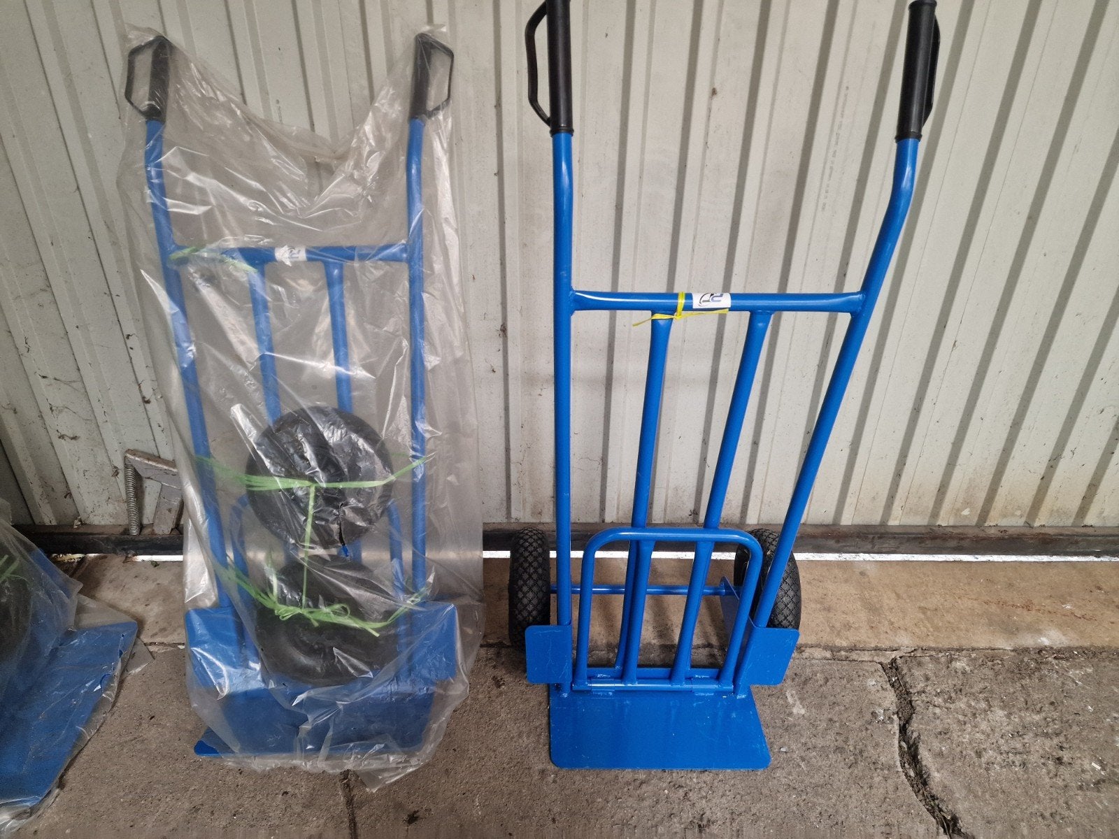nieuwe Steekwagens met klep 200kg draagvermogen, Ophalen, Steekwagen