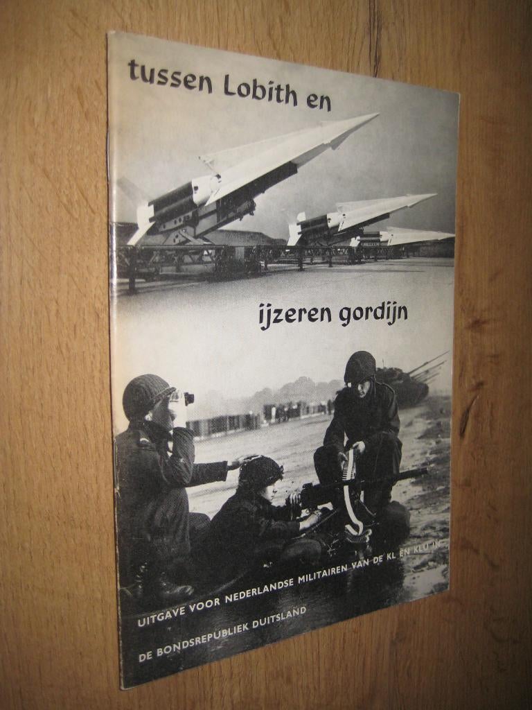 tussen lobith en ijzeren gordijn, Verzamelen, Ophalen of Verzenden, Overige soorten, Nederland, Boek of Tijdschrift