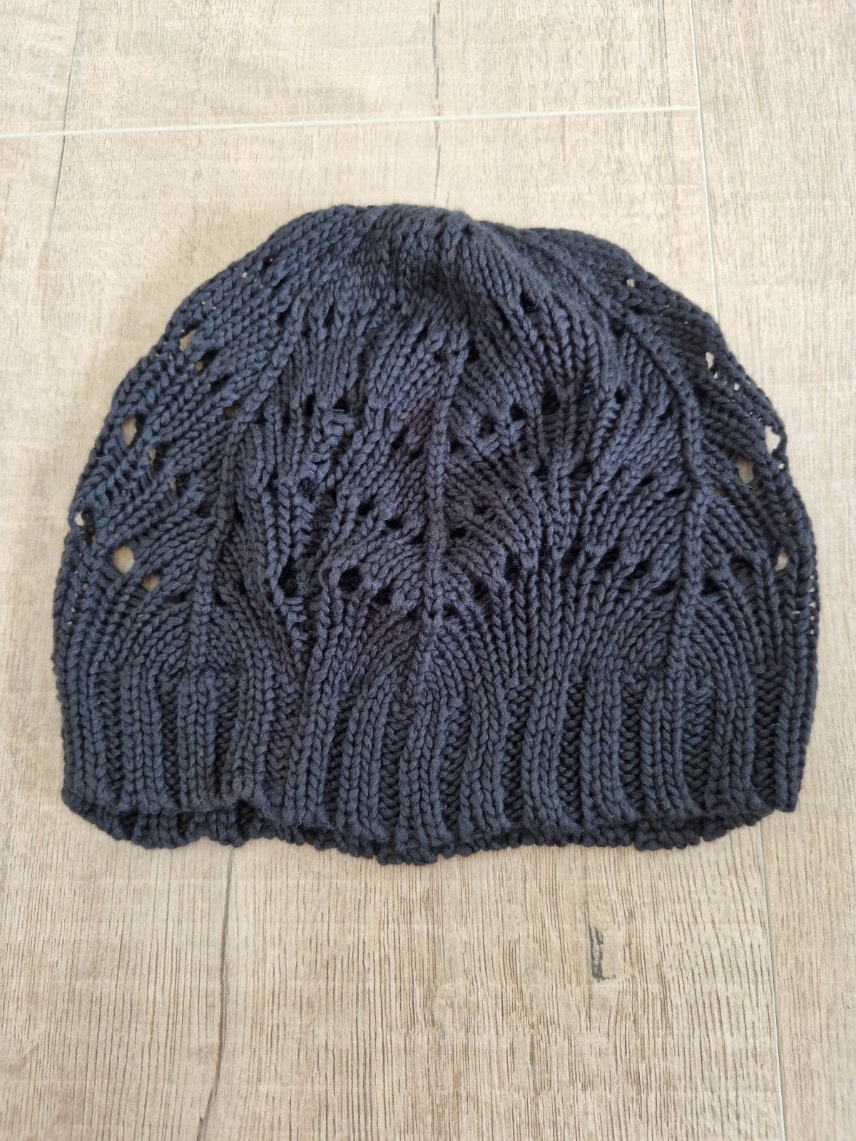 Nieuwe zwarte gebreide muts, Ophalen of Verzenden, Nieuw, Muts