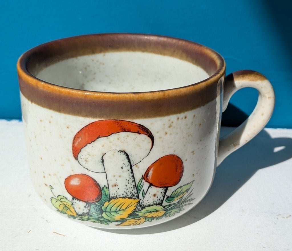 Vintage jaren 70 soepkom paddenstoel roodkapje, Overige merken, Keramiek, Vintage, Ophalen of Verzenden