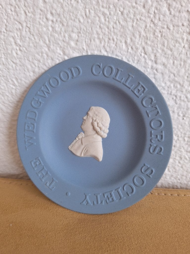 Wedgwood Collectors Society Jasperware Medaillon, Antiek en Kunst, Ophalen