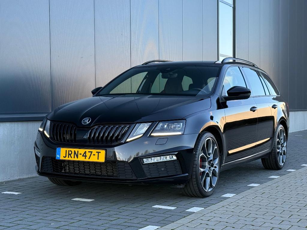Skoda Octavia 2.0 TSI RS 245pk DSG 2017 Elktr.stoelen VOL, 4 cilinders, 1984 cc, Zwart, 245 pk
