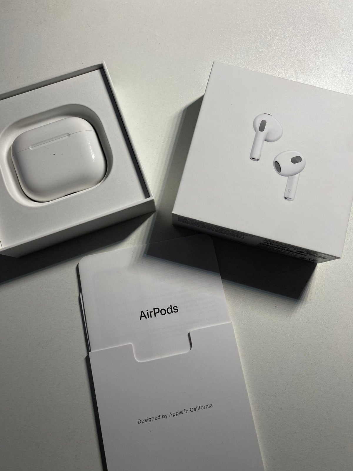 Apple Airpods 3, Gebruikt, Ophalen of Verzenden, Apple, In oorschelp (earbud)
