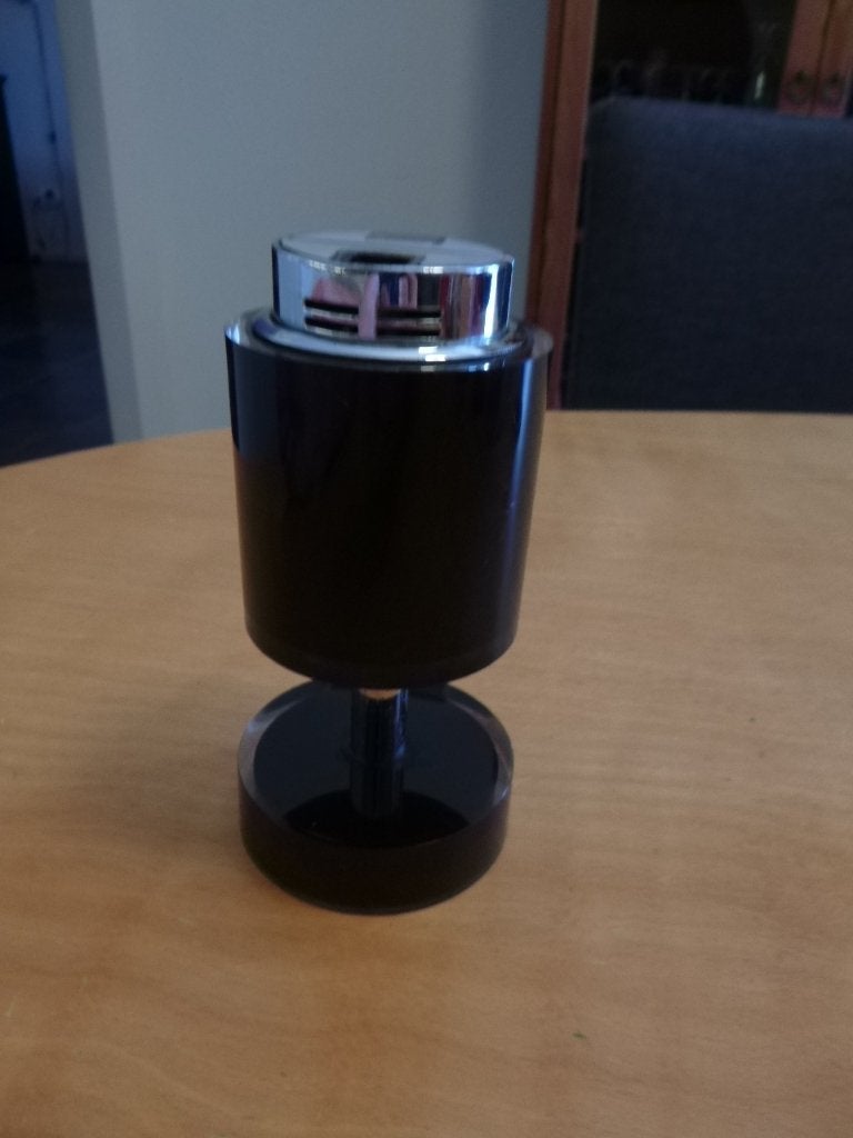drie mooie UFO tafel-aanstekers: rood, zwart, geel, Ophalen of Verzenden, Overige typen