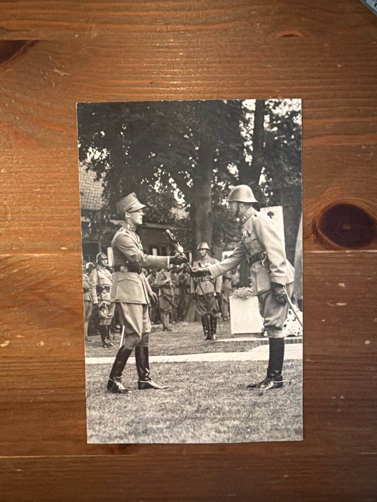 1937 uitreiking eresabel Waalsdorp Grenadiers  jagers, Ophalen of Verzenden, Landmacht, Nederland, Foto of Poster
