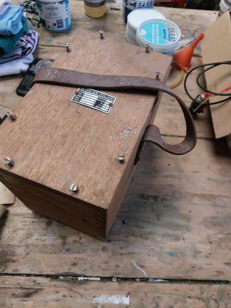 Vintage Travo De Drie Ede Holland 24V naar 220V, Ophalen