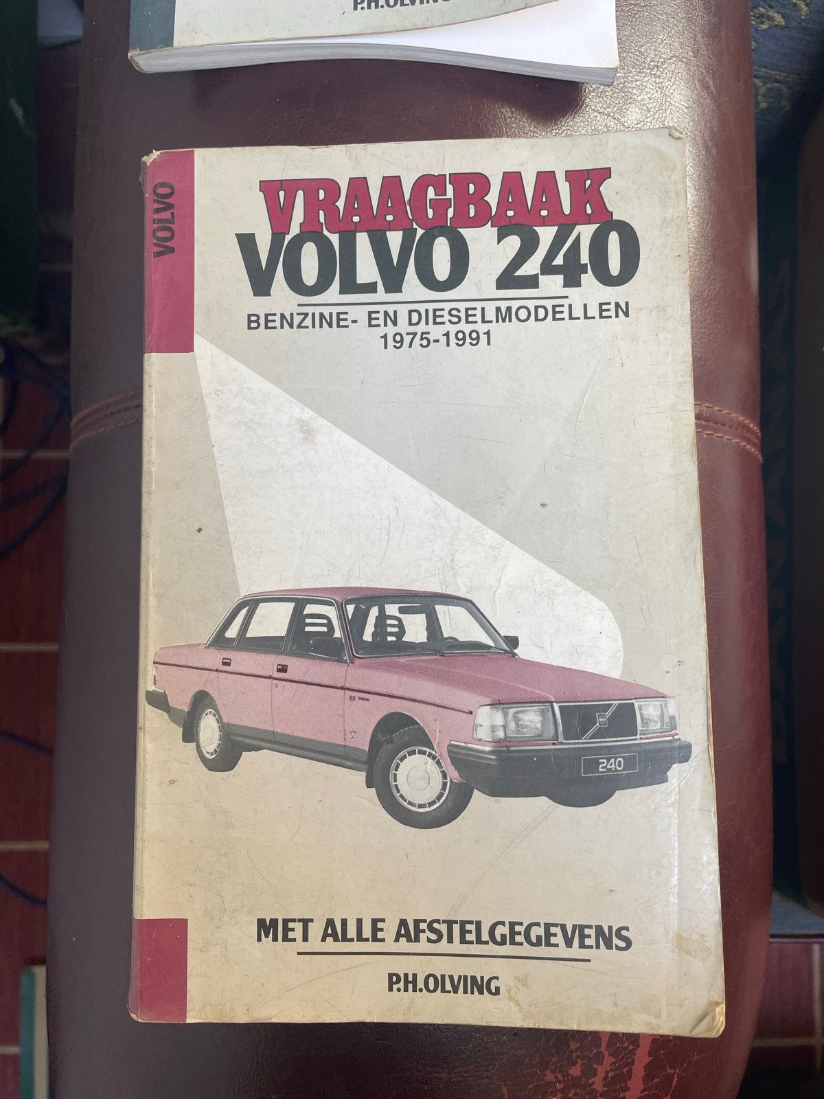 Vraagbaak Volvo 240 Benzine- en Dieselmodellen 1975-1991, Ophalen of Verzenden