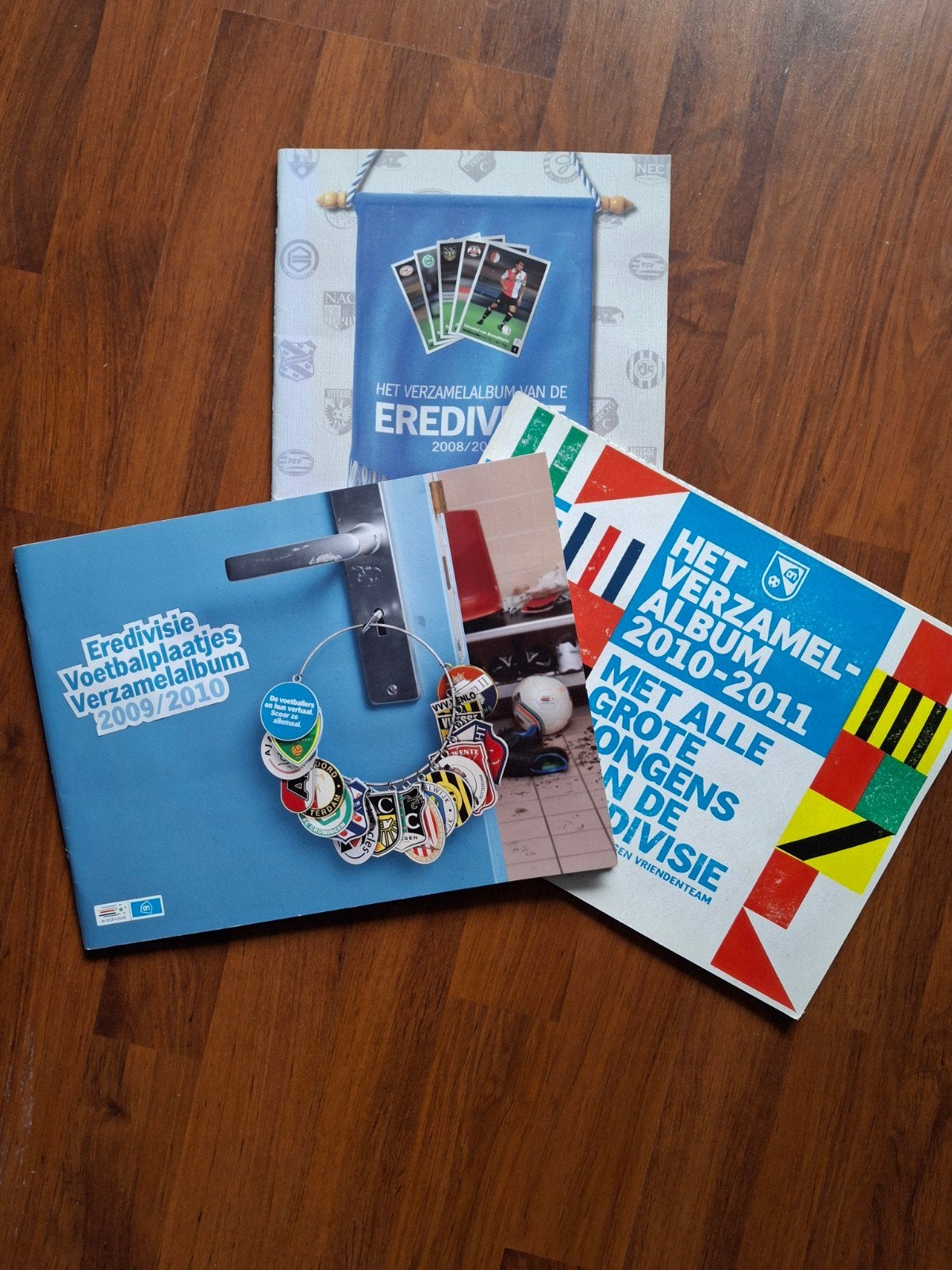 3x Voetbal Verzamelalbum AH Eredivisie 2008-2011, Ophalen of Verzenden, Zo goed als nieuw, Overige binnenlandse clubs, Boek of Tijdschrift