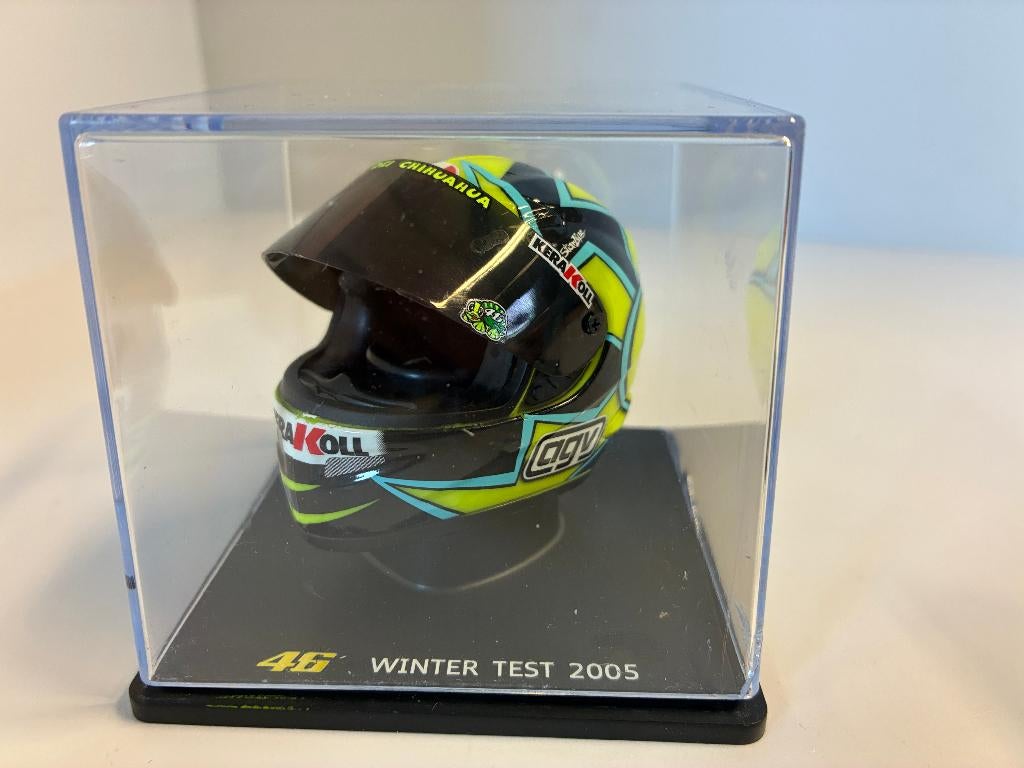 79764: Helm - MotoGP - Valentino Rossi - Winter test 2005, Hobby en Vrije tijd, Modelauto's | 1:5 tot 1:12, Overige typen, Zo goed als nieuw