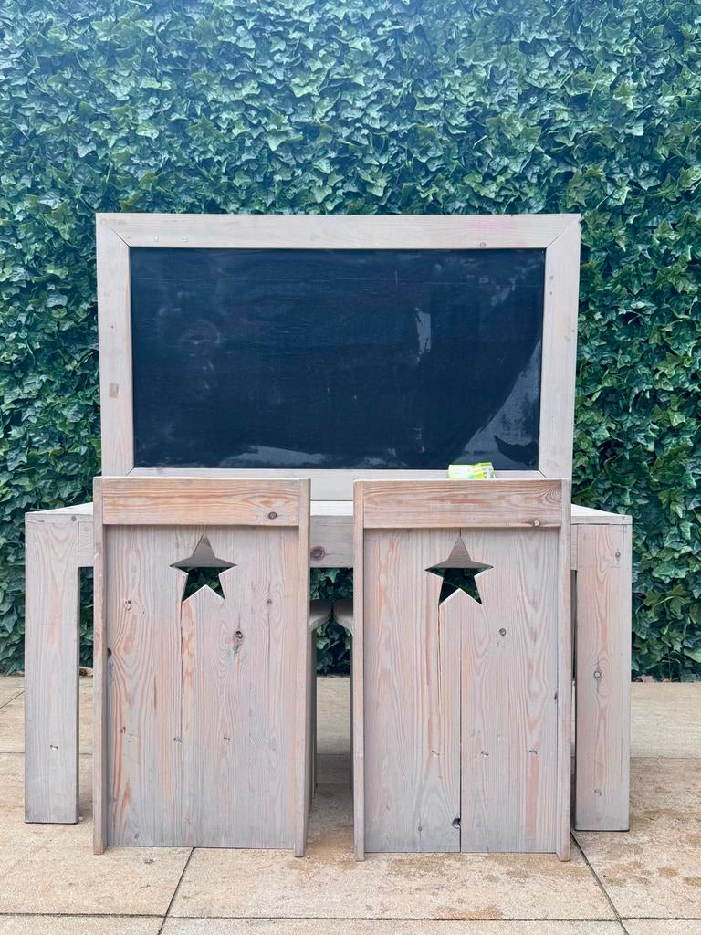 Kinderbureau + stoelen + krijtbord | Steigerhout set, Ophalen, Gebruikt, Tafel(s) en Stoel(en)