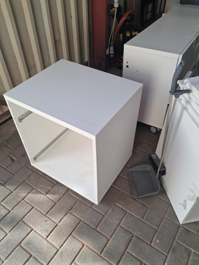 Ikea kasten, Ophalen of Verzenden