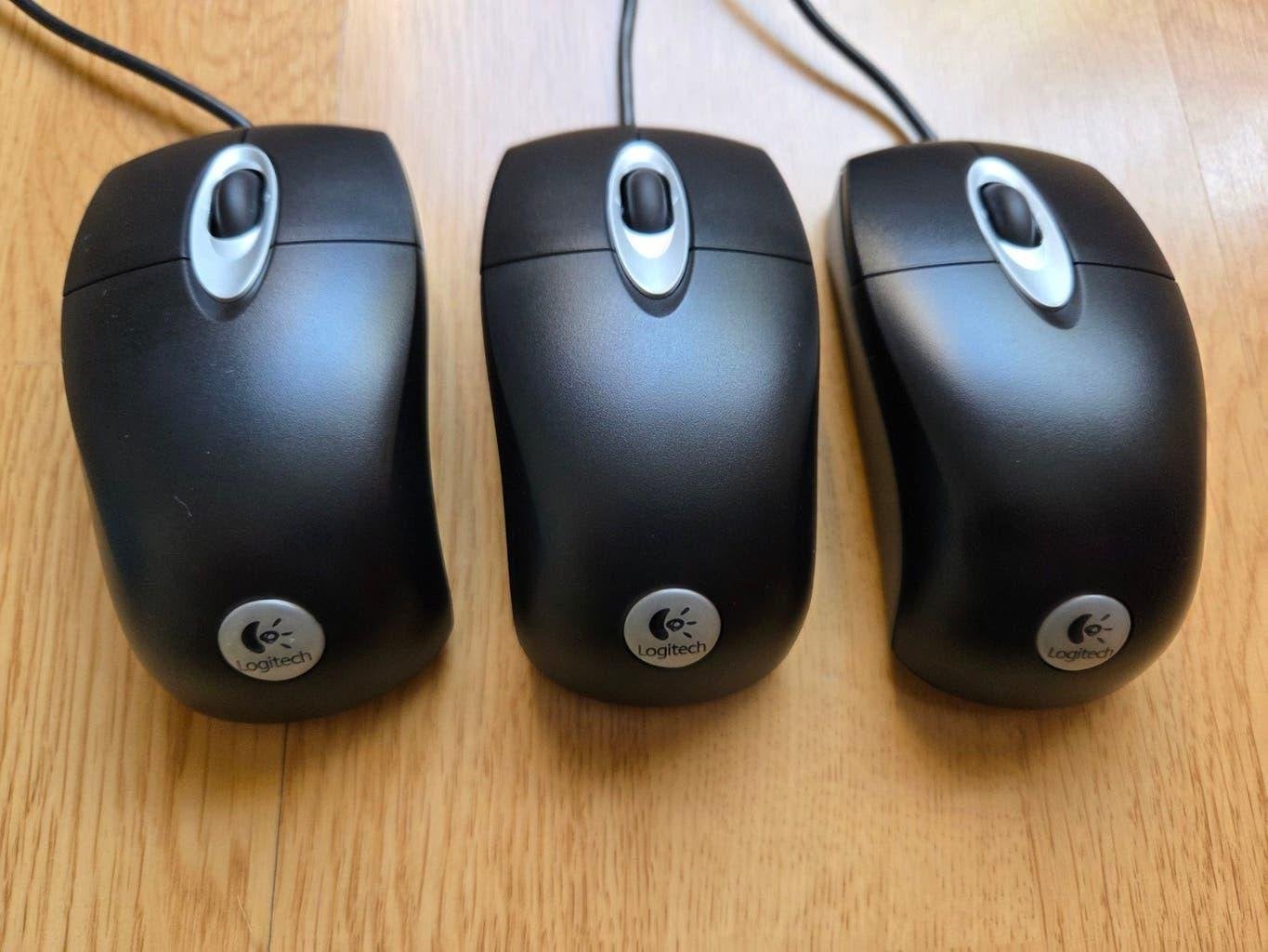 2 Logitech computermuis nieuw, Computers en Software, Muis, Logitech., Nieuw, Ophalen of Verzenden