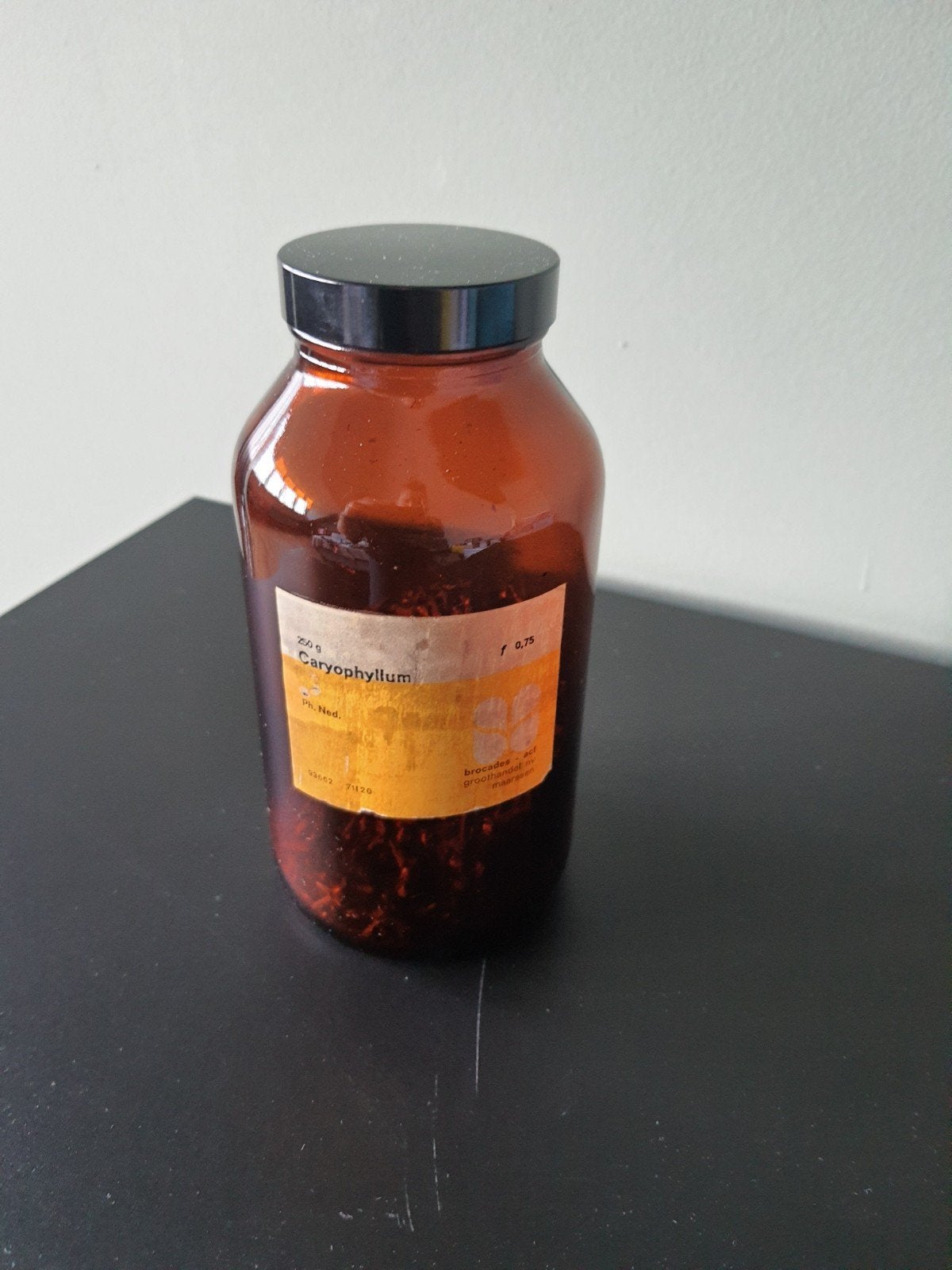 Oude apothekerspot, Ophalen