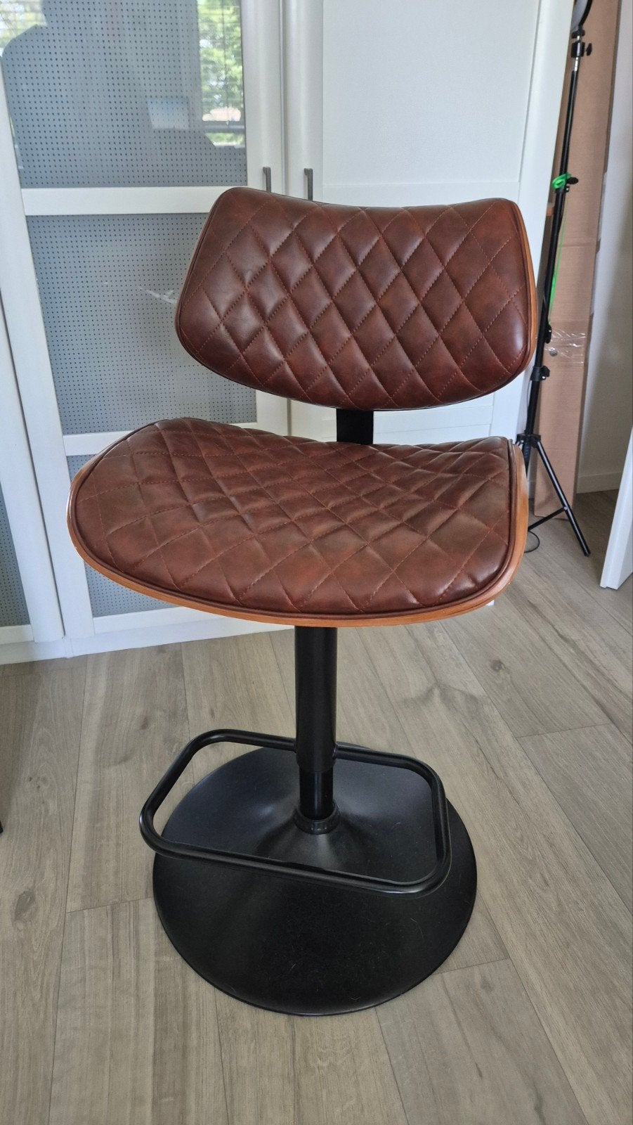 Hele mooie barkruk of schilders kruk, 1 kruk, Ophalen, In hoogte verstelbaar, 60 tot 90 cm