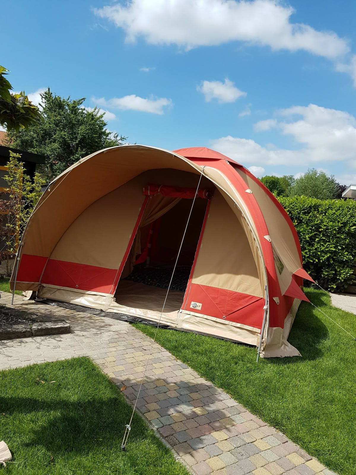 Mooie kwaliteits opblaas tent karsten, Ophalen, Gebruikt, Tot en met 4