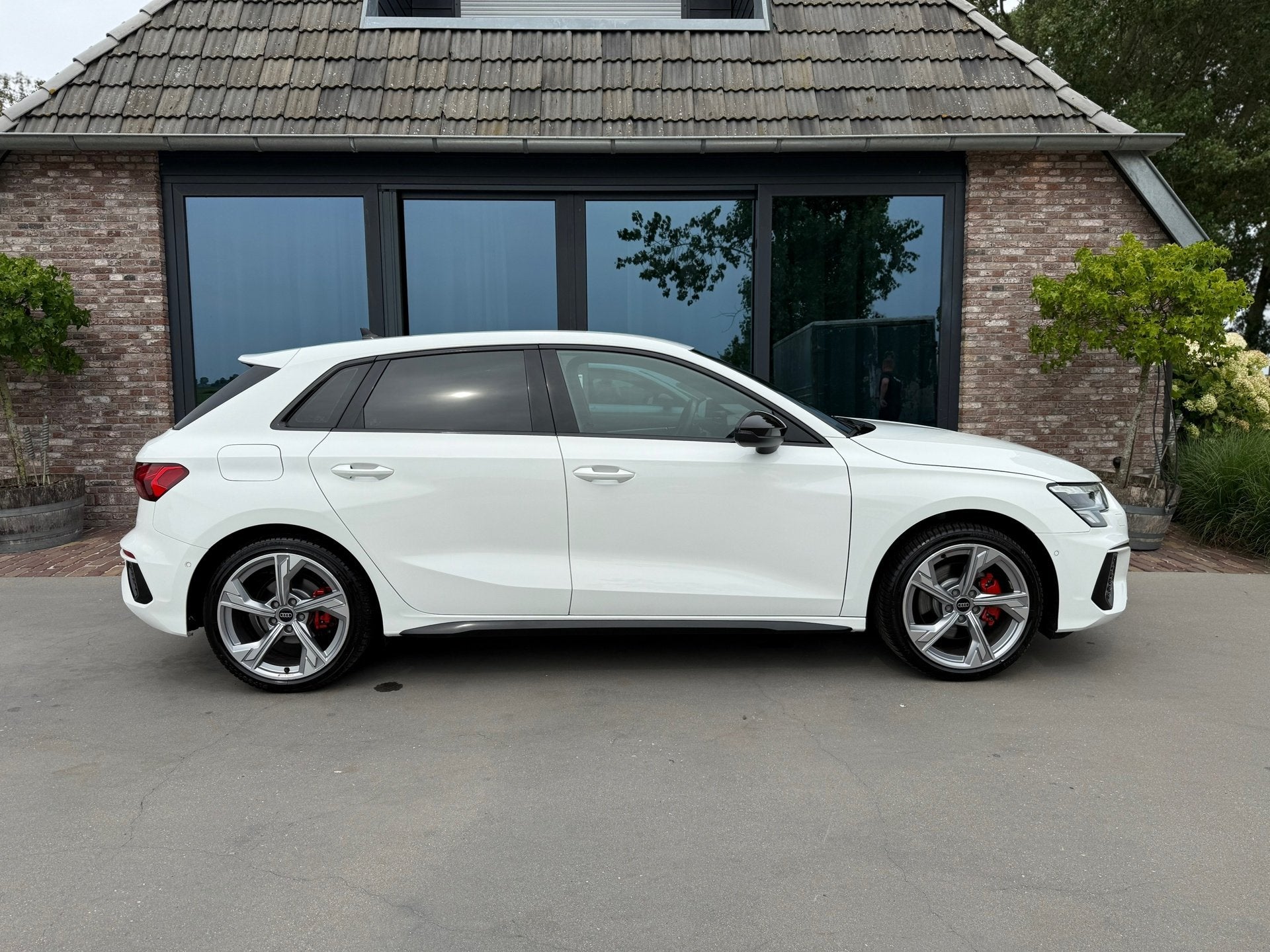 Foto 3 van Audi A3 Sportback 40 TFSI hybride S-line