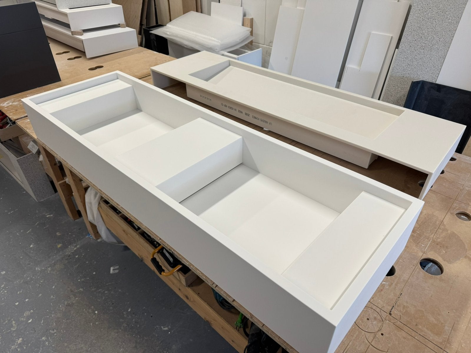 Corian solid surface dubbele wastafel 1.60 mtr, Ophalen, Nieuw, Wastafel