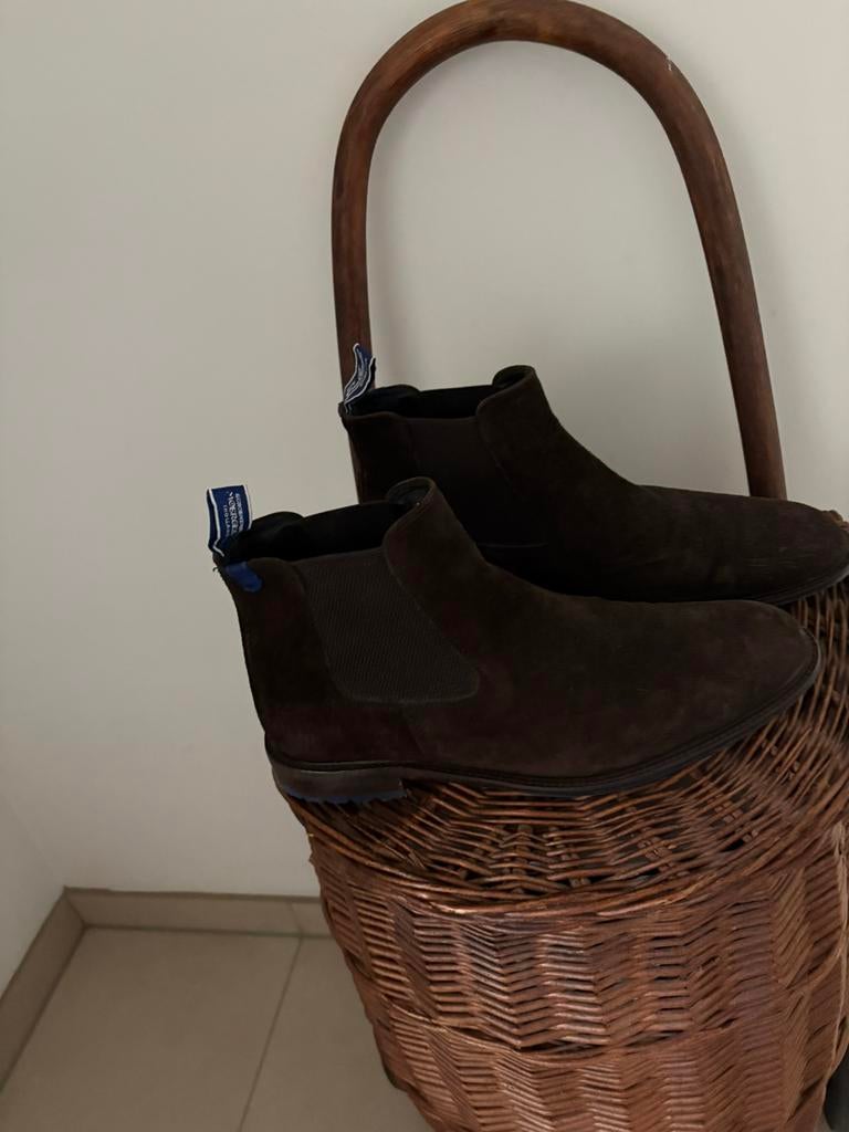Donkerbruine suede Floris van Bommel Chelsea Boot, Ophalen of Verzenden, Gedragen, Bruin, Boots