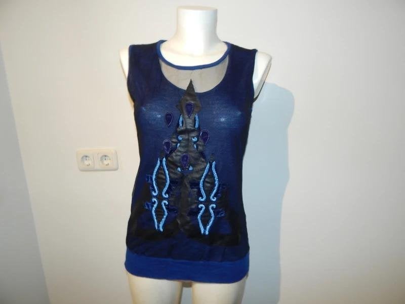 Save the Queen top blauw leder look sier werk M, Maat 38/40 (M), Save the Queen, Zo goed als nieuw, Zonder mouw