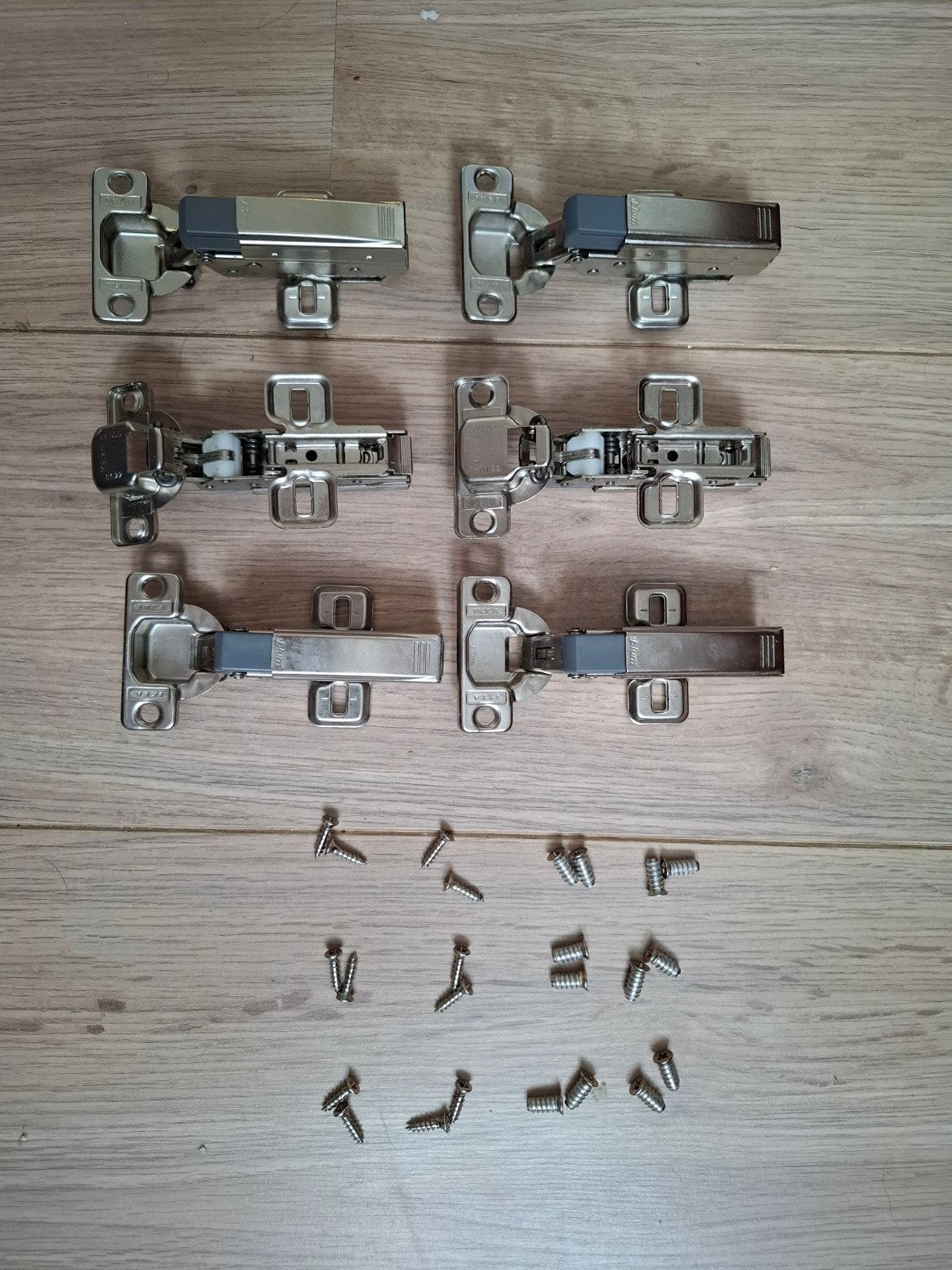 6x Blum Scharnieren met Schroeven - Zo goed als nieuw, Ophalen of Verzenden, Zo goed als nieuw, Minder dan 50 mm, Overige typen