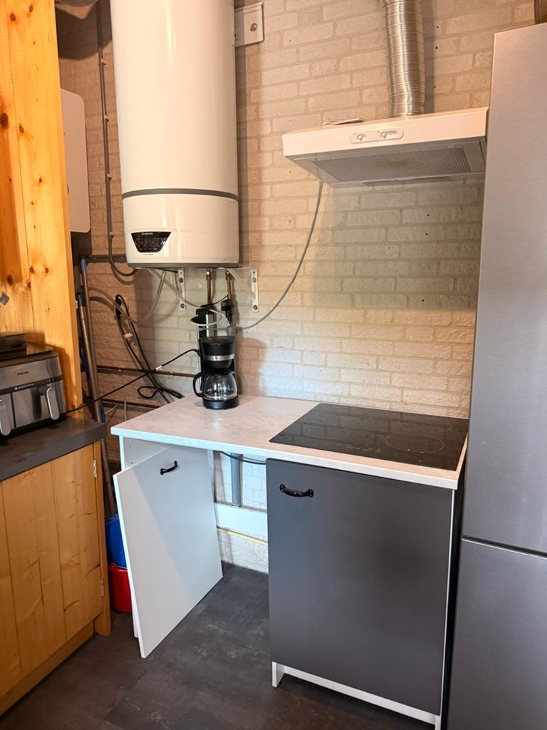 Afzuigkap, inductieplaat en aanrecht in een koop, Ophalen, 4 kookzones, Zo goed als nieuw, Inductie