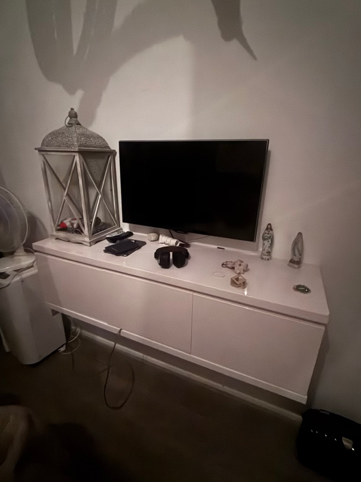 Hoogglans tv meubel hangend wit, Kunststof, 100 tot 150 cm, Ophalen of Verzenden, Zo goed als nieuw