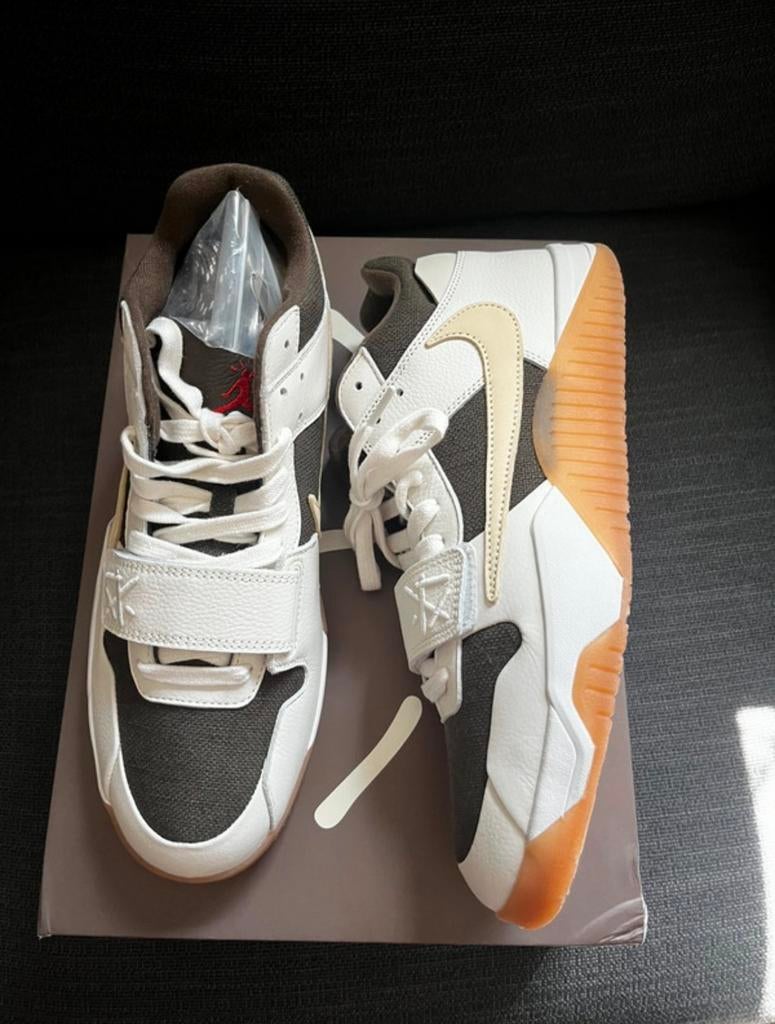 Jordan Jumpman Jack Travis Scott Sail maat 46, Bruin, Nieuw, Ophalen of Verzenden, Sneakers of Gympen