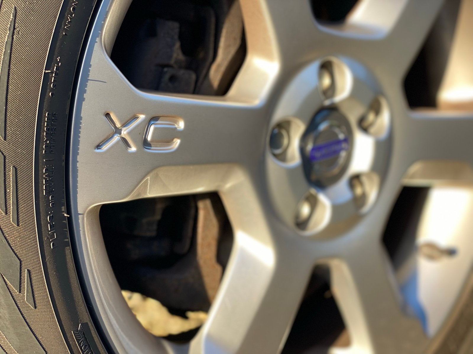 Zeer nette Volvo XC 70 velgen met Winterbanden 235/55 R17, Auto-onderdelen, Banden en Velgen, Ophalen, Gebruikt, Banden en Velgen