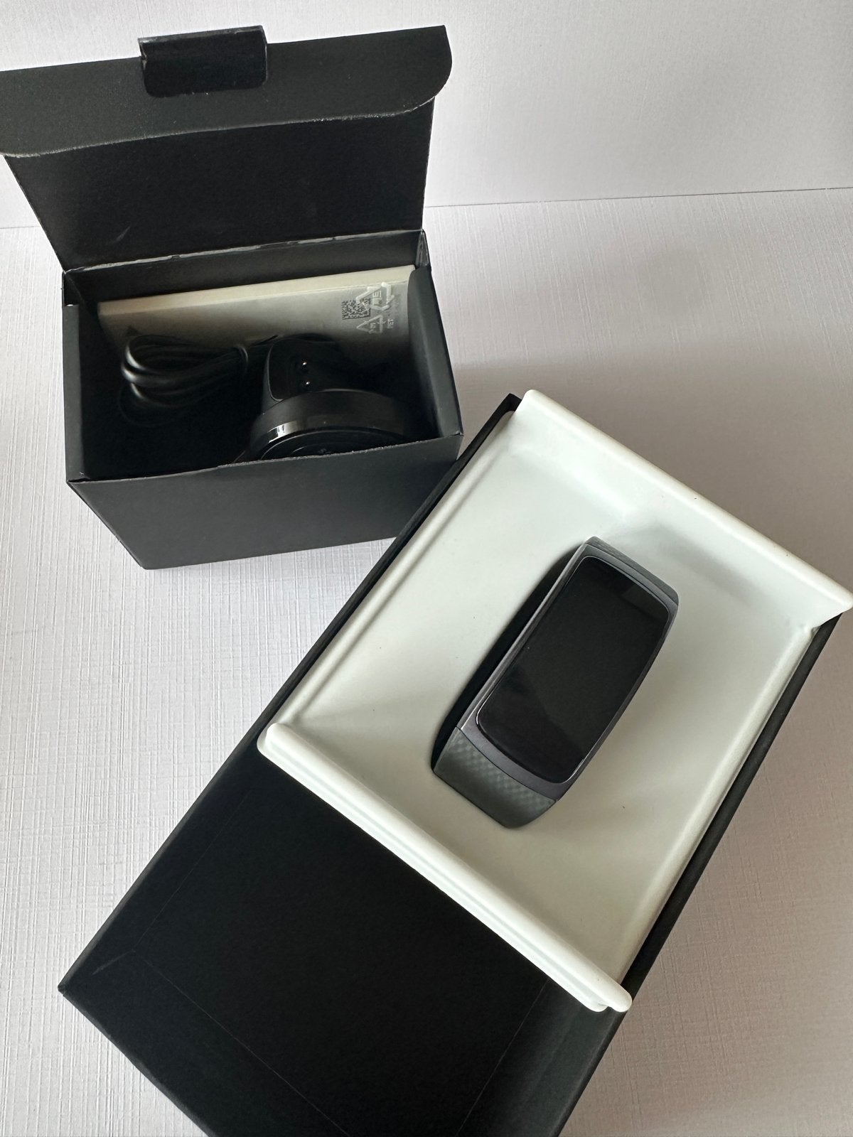 Nieuwe Samsung Gear Fit2 GPS Sports Band Zwart (L), Sieraden, Tassen en Uiterlijk, Sporthorloges, Nieuw, Android, Zwart, Afstand