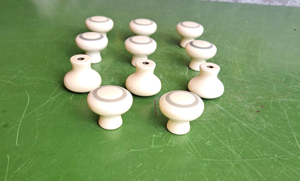 knop knoppen meubelknoppen, Antiek en Kunst, Curiosa en Brocante, Verzenden