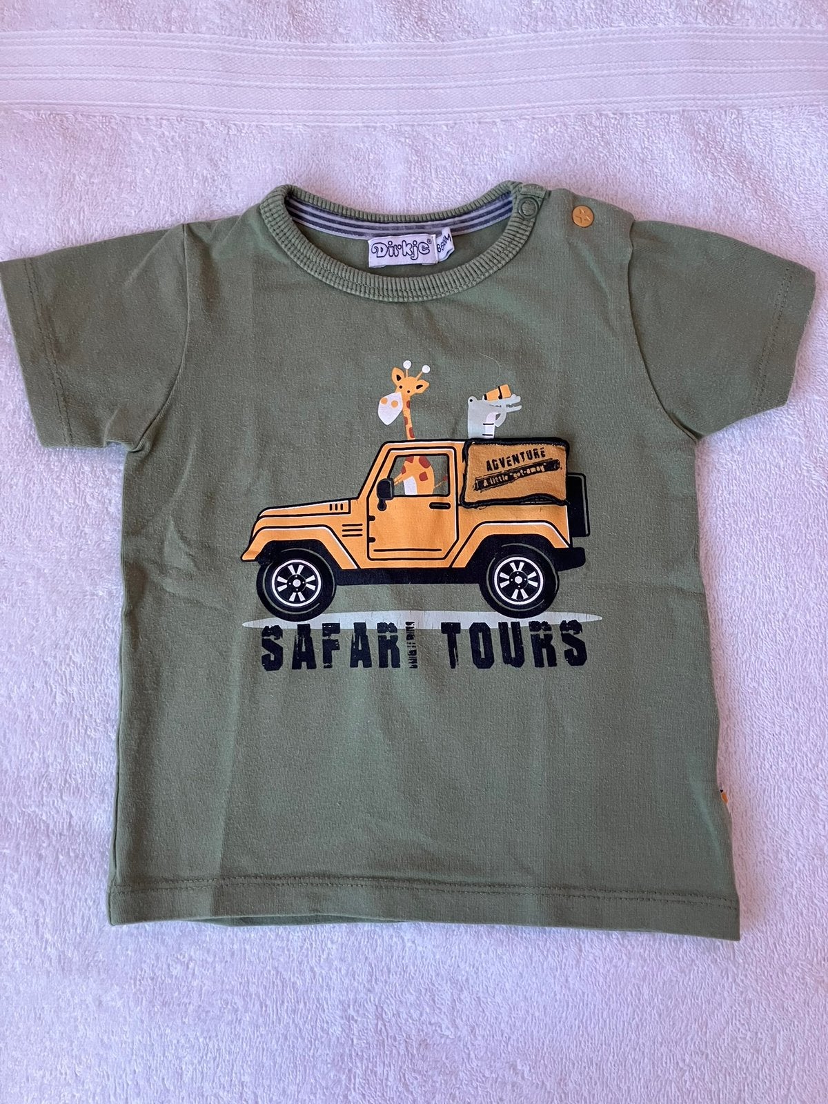 Stoer T-shirt Dirkje Safari Tours maat 86, Ophalen of Verzenden, Zo goed als nieuw, Jongetje, Shirtje of Longsleeve