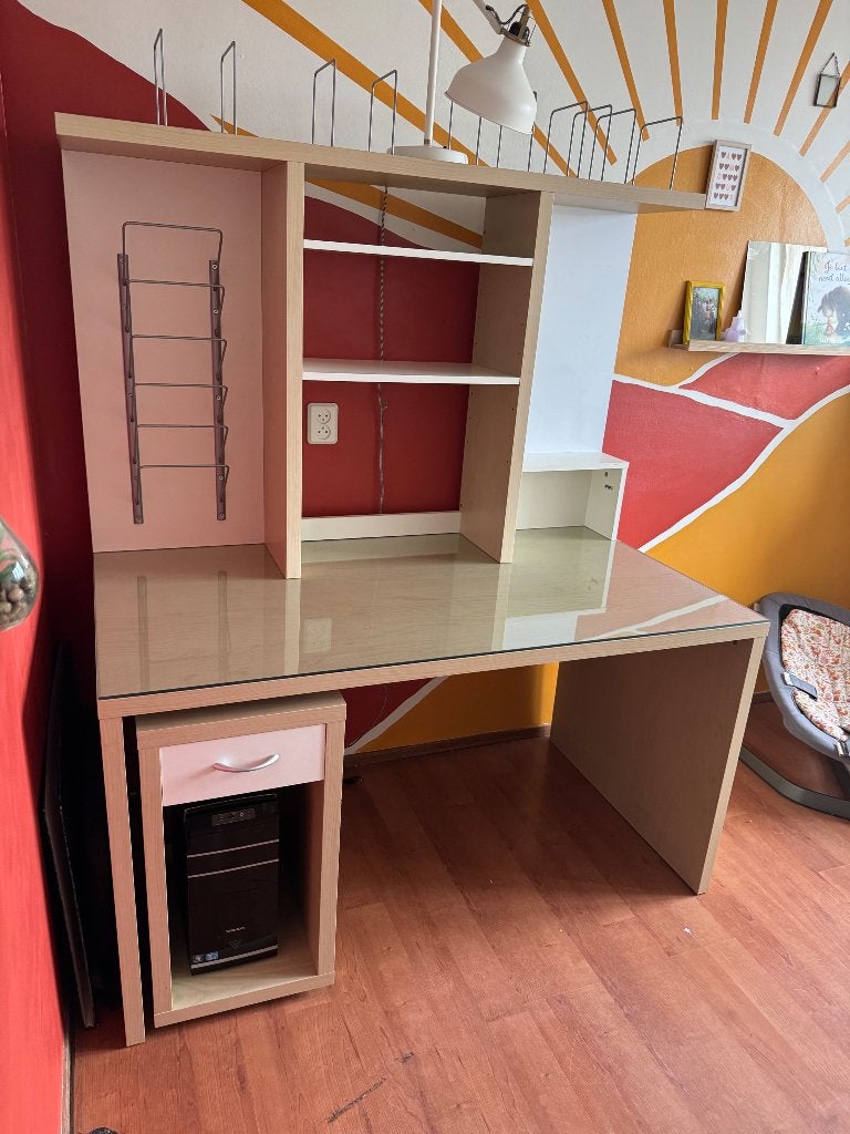 Modern bureau met opbouw en glazen blad, Huis en Inrichting, Ophalen, Gebruikt, Hout, IKEA