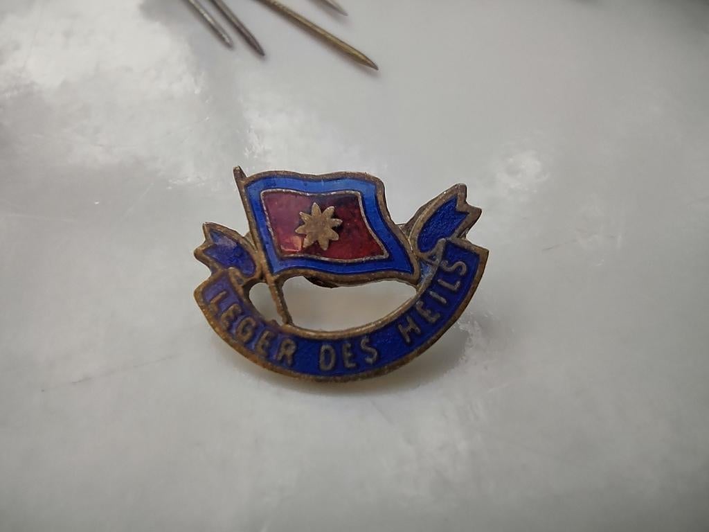 Bijzondere oude broche Leger des Heils., Verzamelen, Ophalen of Verzenden, Gebruikt, Sieraad, Christendom | Protestants