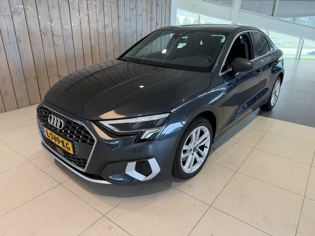 Audi A3 Limousine 30 TFSI Bns edition (bj 2021, automaat), Auto's, Audi, Automaat, Gebruikt, 23 km/l, Origineel Nederlands