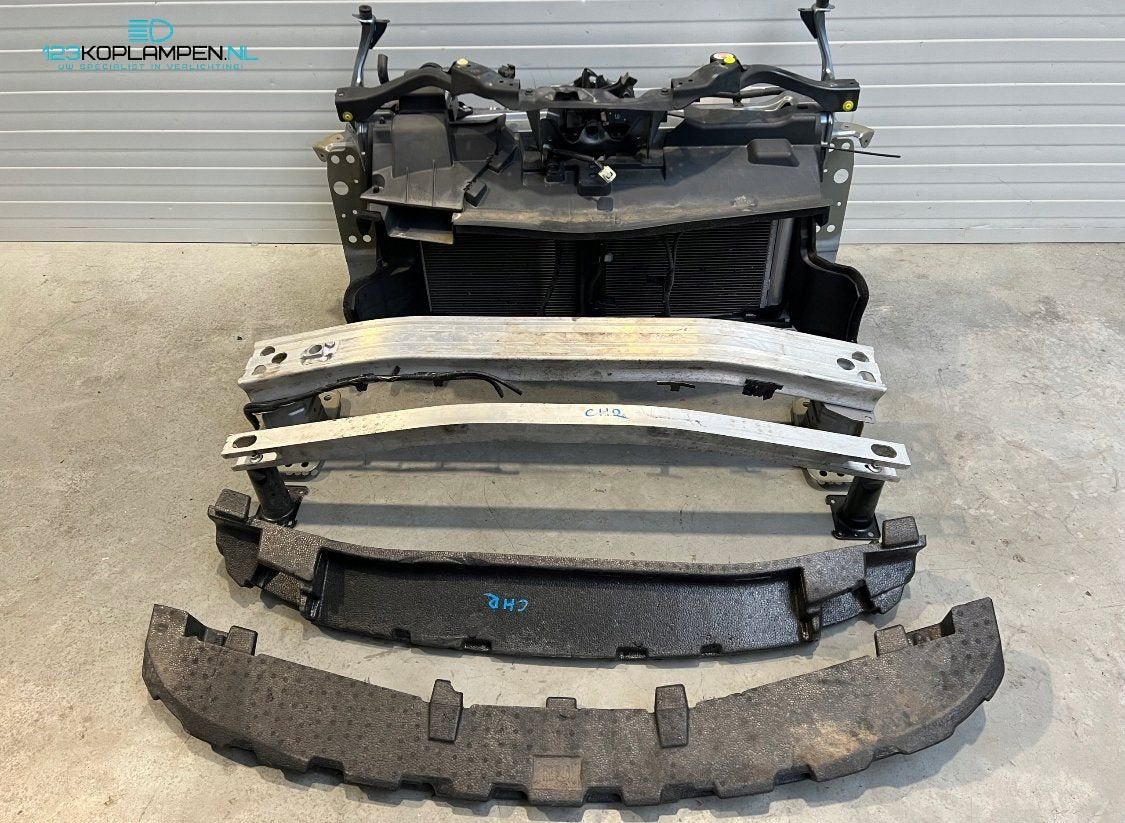Toyota C-HR CHR Hybride Voorfront koelerpakket radiateur bum, Ophalen, Gebruikt, -, -