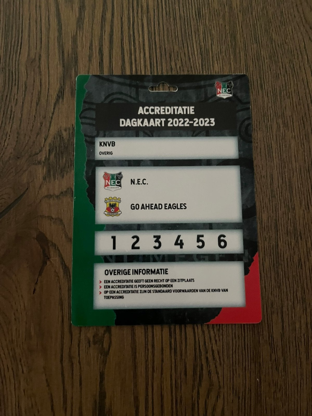 ACCREDITATIE DAGKAART NEC-GO AHEAD EAGLES 22-23, Ophalen of Verzenden, Zo goed als nieuw, Overige binnenlandse clubs, Overige typen